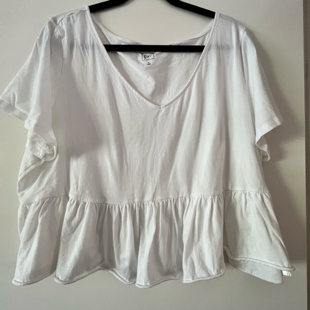 GAP white crop shirt